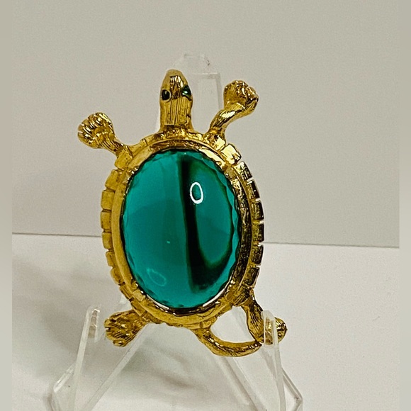 Joseph Bobley Jewelry - Vintage Joseph Bobley Gold Turtle Brooch with Green Gem